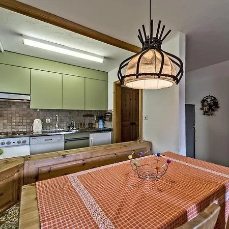 Apartment Chesa Chamuotsch - Celerina *